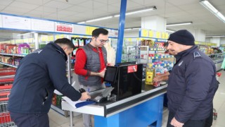 Sivasta etiket fiyatıyla kasa fiyatı arasında farklılık olan marketlere ceza
