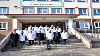Sorgunda öğretmenler beyaz önlüklerini giydi