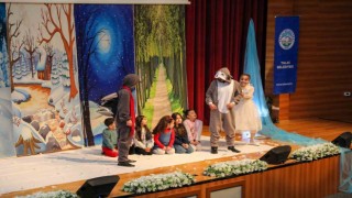 Talasta çocuklar tiyatro ile eğlendi