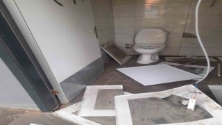 Tarsus Atatürk Gençlik Parkındaki tuvaletlere zarar verildi