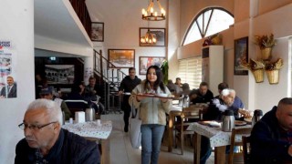 Tarsus Halk Restoranda 4 çeşit yemek 40 lira