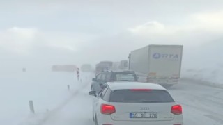 Tendürek Geçidi ağır tonajlı araçlara kapatıldı