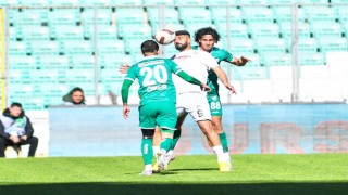 TFF 2. Lig: Bursaspor: 0 - Nazilli Belediyespor: 0