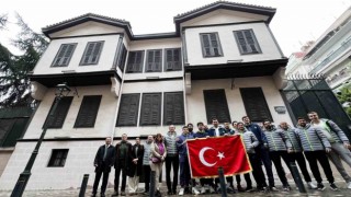 Tofaş Basketbol Takımı, Atatürkün evini ziyaret etti