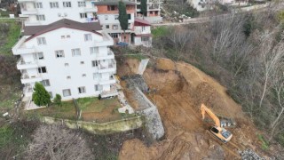 Toprak kaymasının meydana geldiği alan güvenli hale getirildi