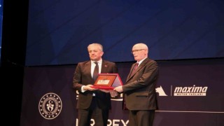 TOSFEDten Başkan Kurta ödül