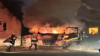 Trabzonda alev alan çöp kamyonu kül oldu