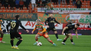 Trendyol Süper Lig: Alanyaspor: 0 - MKE Ankaragücü: 0 (İlk yarı)