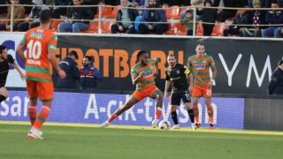 Trendyol Süper Lig: Alanyaspor: 1 - Pendikspor: 1 (Maç sonucu)