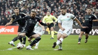 Trendyol Süper Lig: Beşiktaş: 0 - Fatih Karagümrük: 0 (İlk yarı)