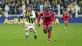 Trendyol Süper Lig: Fenerbahçe: 1 - Samsunspor: 0 (İlk yarı)