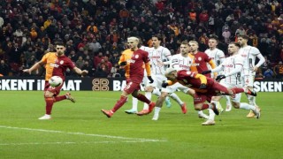 Trendyol Süper Lig: Galatasaray: 0 - Gaziantep FK: 1 (İlk yarı)