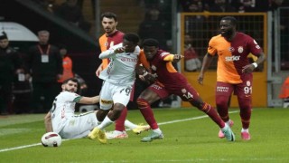 Trendyol Süper Lig: Galatasaray: 0 - Konyaspor: 0 (İlk yarı)