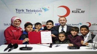 Türk Telekom ve Kızılaydan deprem bölgesindeki öğrencilere eğitim ve teknoloji desteği