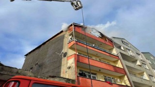 Türkelide ev yangını: 3 kişi dumandan etkilendi