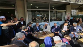 Ulaştırma ve Altyapı Bakanı Uraloğlu, Bayrampaşada vatandaşlarla bir araya geldi