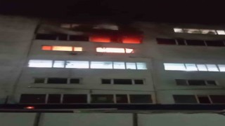 Ümraniyede demir üretim merkezi alev alev yandı
