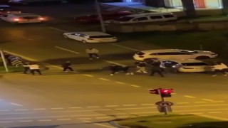 Ümraniyede kaza sonrası sokak ortasında kavga kamerada