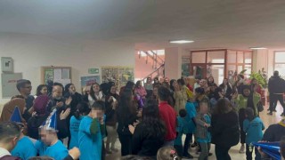 Üniversiteli gençlerden engelleri aşan sorumluluk projesi