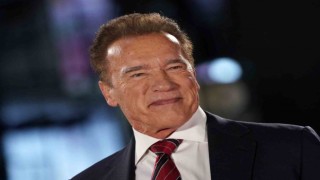 Ünlü oyuncu Schwarzenegger, havaalanı gümrüğünde alıkonuldu