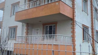 Uşakta 4 katlı binada çıkan yangında 1 kişi dumandan etkilendi