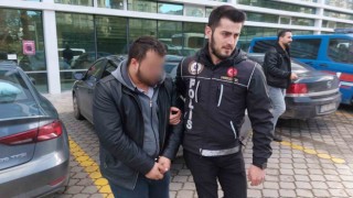 Uyuşturucu ticaretine 1 tutuklama, 1 ev hapsi