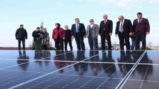 Vali Selçuk Aslan, yenilenebilir enerji yatırımını inceledi