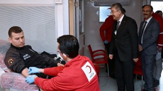 Vali Yılmaz’dan Kan Bağışına Destek