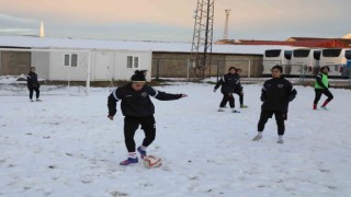 Van Büyükşehir Belediyespor Kadın Futbol Takımı, yeni sezona hazır