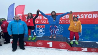 Vanlı kayakçılar 3 madalyayla döndü