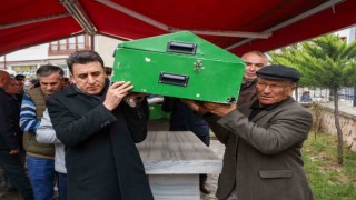 Vatani görevini yerine getirirken hayatını kaybeden Ayhan Öztürkün babası vefat etti