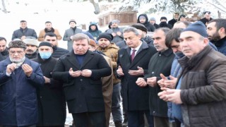 Vefat eden Erzincan Valisi Aydoğdunun babaannesi son yolculuğuna uğurlandı