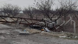 Yola düşen kabine çarpan otomobil takla attı: 2 yaralı