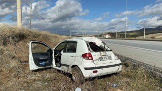 Yolda uçan poşet kazaya neden oldu, 3 kişi yaralandı