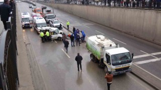 Yozgatta çöp toplama aracına çarpan hafif ticari araç sürücüsü yaralandı