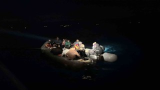 Yunan unsurlarınca ölüme terk edilen 36 kaçak göçmen kurtarıldı