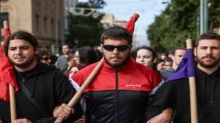 Yunanistan'da öğrenciler, özel üniversitelere karşı 3 gündür sokakta