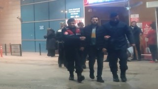 Zihinsel engelli oğlu tarafından öldürülen anne toprağa verildi
