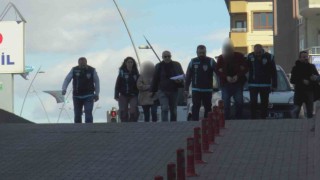 Kayseri’de 1 kişinin hayatını kaybettiği kavgaya karışan 2 kişi adliyeye sevk edildi