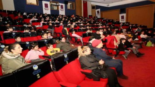 1001 Sanat Ekibi AKMde miniklerin neşesi oldu