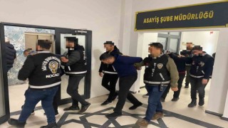 4 milyon liralık malzeme çalan hırsızlar suçüstü yakalandılar