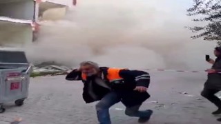 6 katlı binanın yerle bir olmasıyla yaşanan panik kamerada
