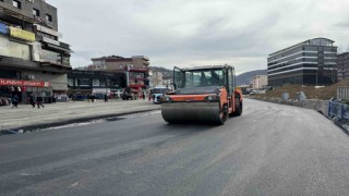 67 yıllık köprüde yıkım bitti, asfalt serimi başladı