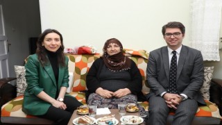 73 yaşındaki Güler Teyzeye doğum günü sürprizi