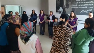 Adana'da Kadınlara Hakları Anlatıldı