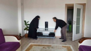 Adıyamanlı depremzede ilk aile evine yerleşti