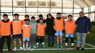 Ağrıda öğrenciler ara tatilde futbol heyecanı yaşadı