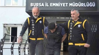 Ailesini tüfekle katleden şüpheli adliyeye sevk edildi