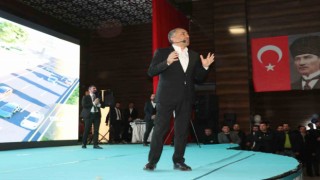 AK Parti Van Büyükşehir Belediye Başkan Adayı Abdulahat Arvas projelerini sıraladı