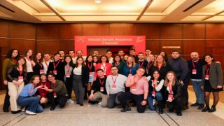 Akbank Gençlik Akademisi, geleceği gençlerle dönüştürmeye devam ediyor